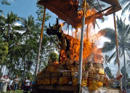 bali cremation ngaben