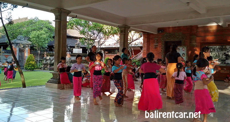 bali dance lesson