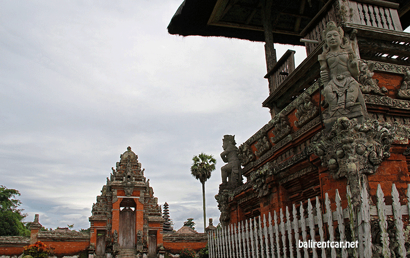 batuan temple bali indonesia