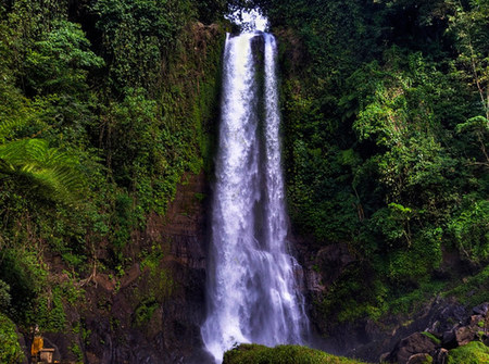 gitgit waterfall bali