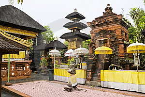 petitenget temple seminyak bali