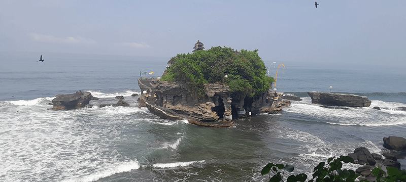 tanah lot temple bali