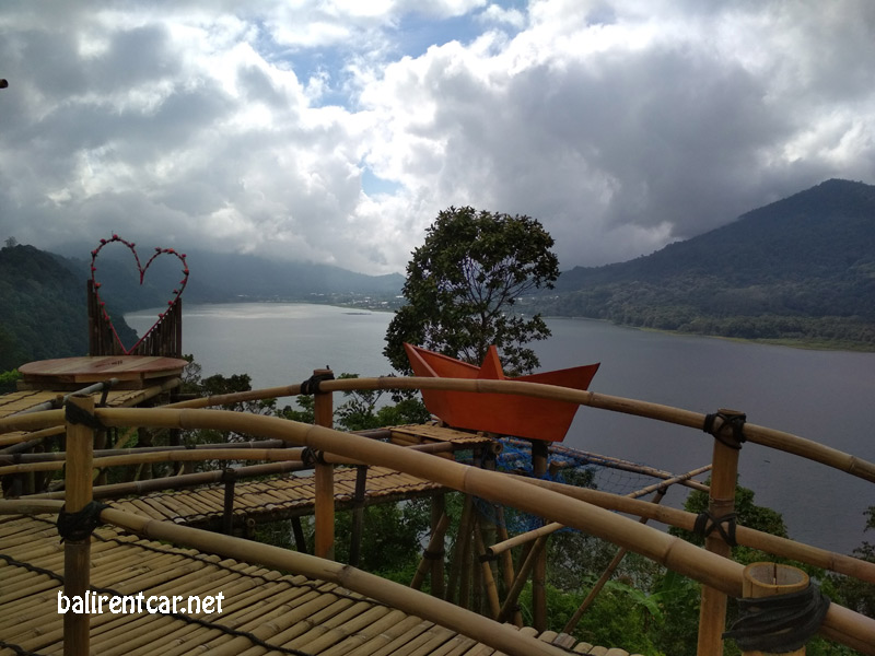lake tamblingan wanagiri bali